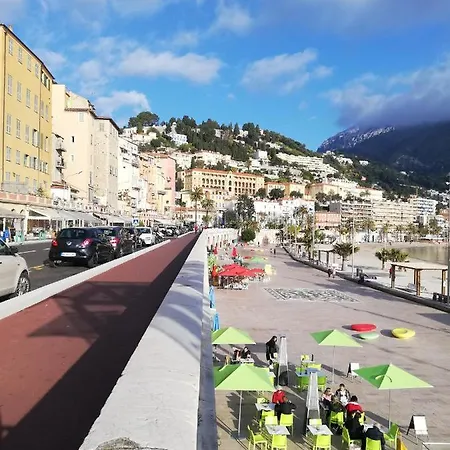 Le Marly En Face Des Plages