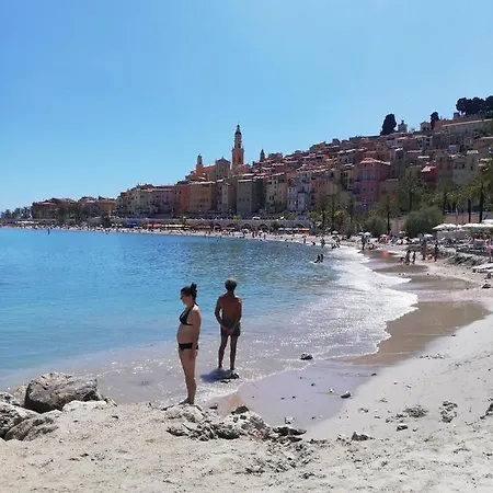 Le Marly En Face Des Plages *